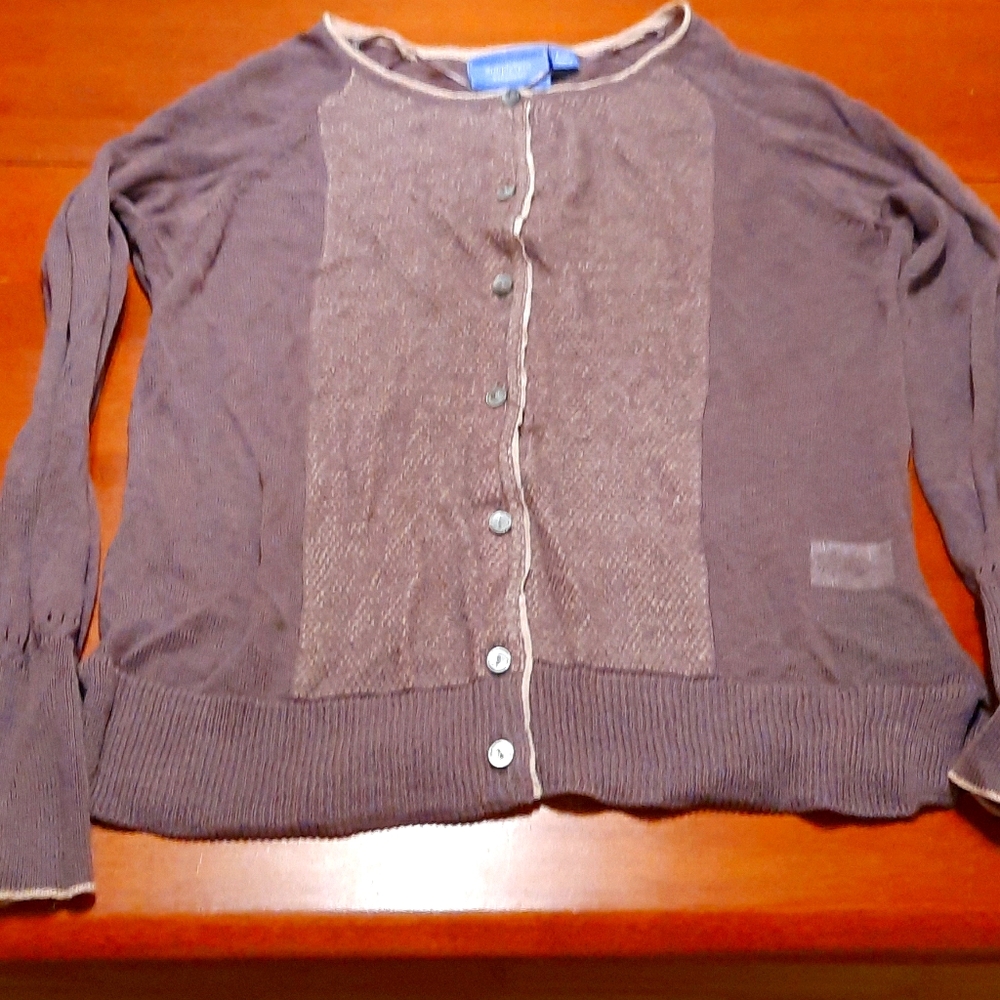 🎁Vera Wang Cardigan🎀 3/$15 clothing!!!
